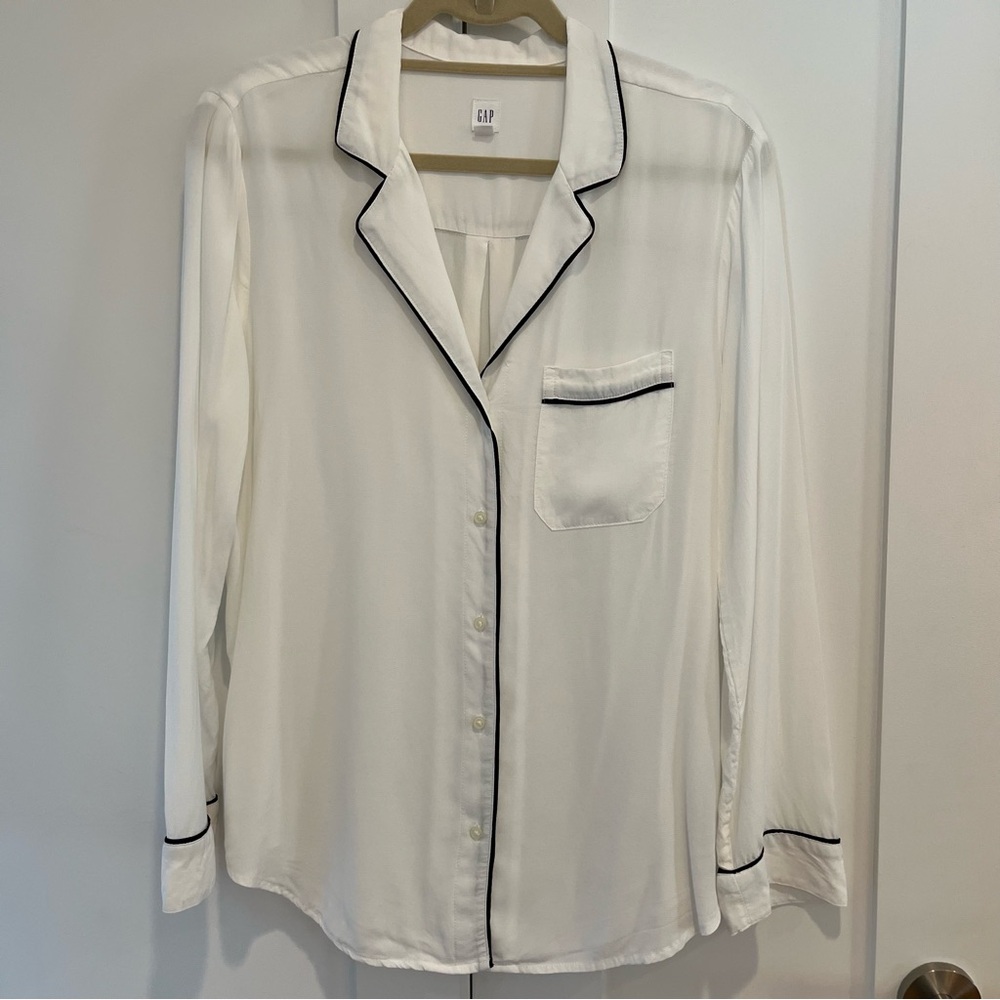 Gap Pajama style button-down blouse - Black & White - Large